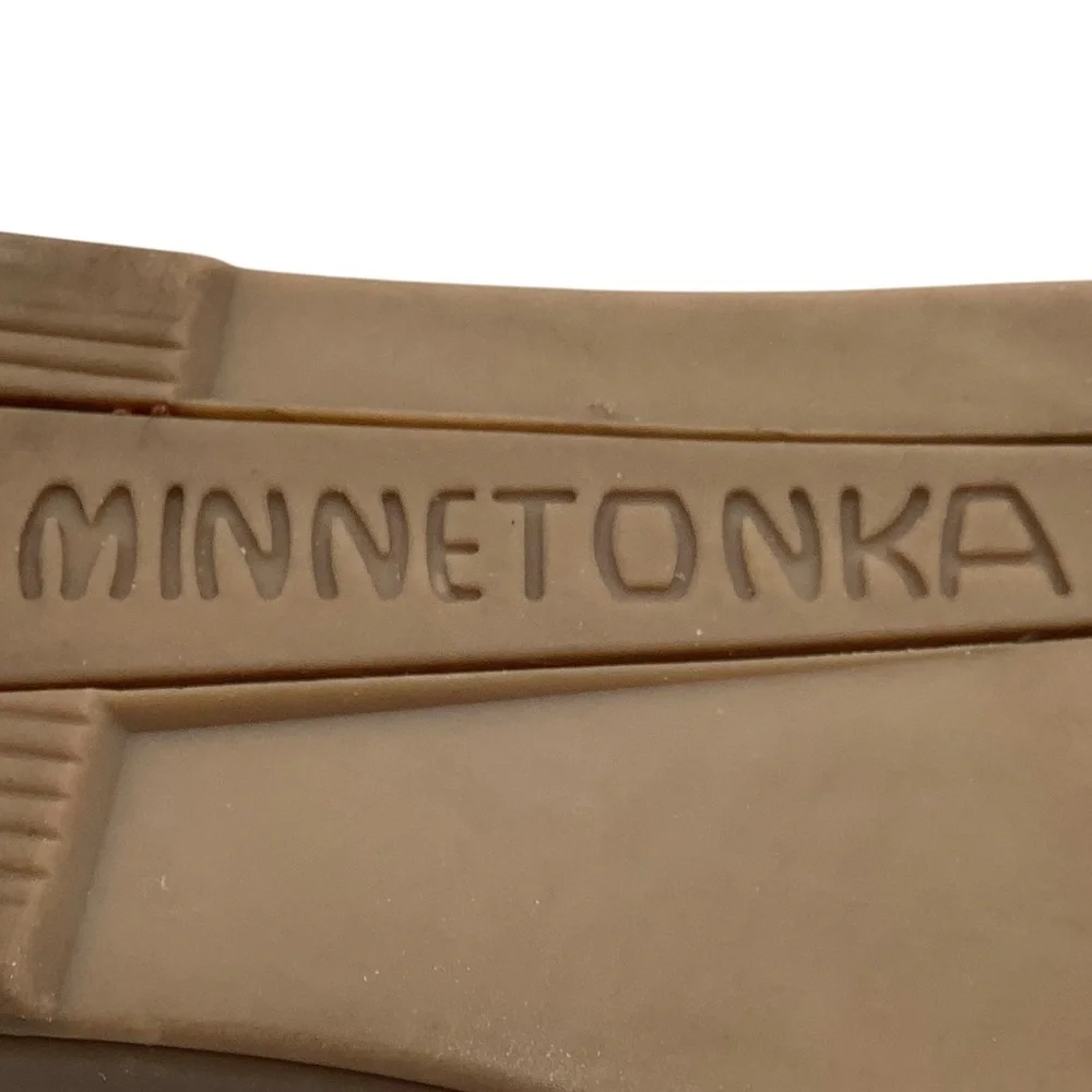 Minnetonka White leather Sandals‎ Slip-On Comfort size 8
